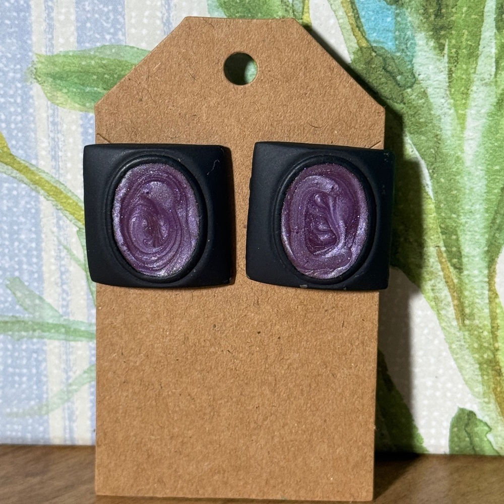 Vintage handmade Purple Painted Design On black stud earrings Women’s